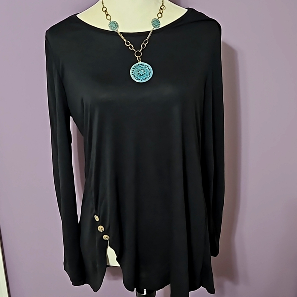 NWT Emery Rose Tunic